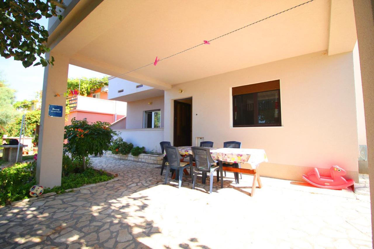 Apartamento Dubravka Dinjiška Exterior foto